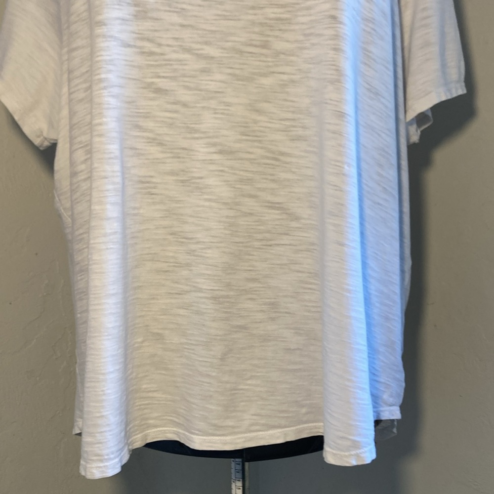 Old Navy Everywhere “Calla Lily” Shirt - Picture 3 of 15